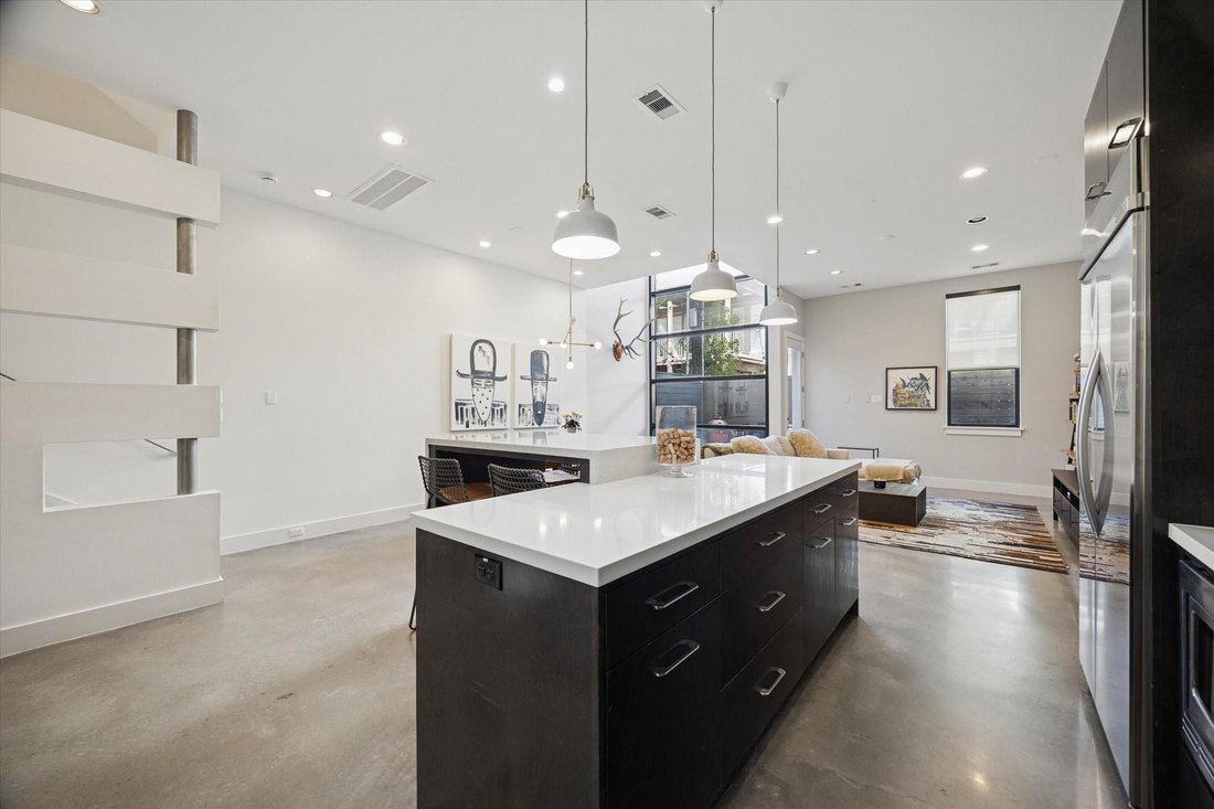 House in Houston, Texas, United States 5 - 18277419