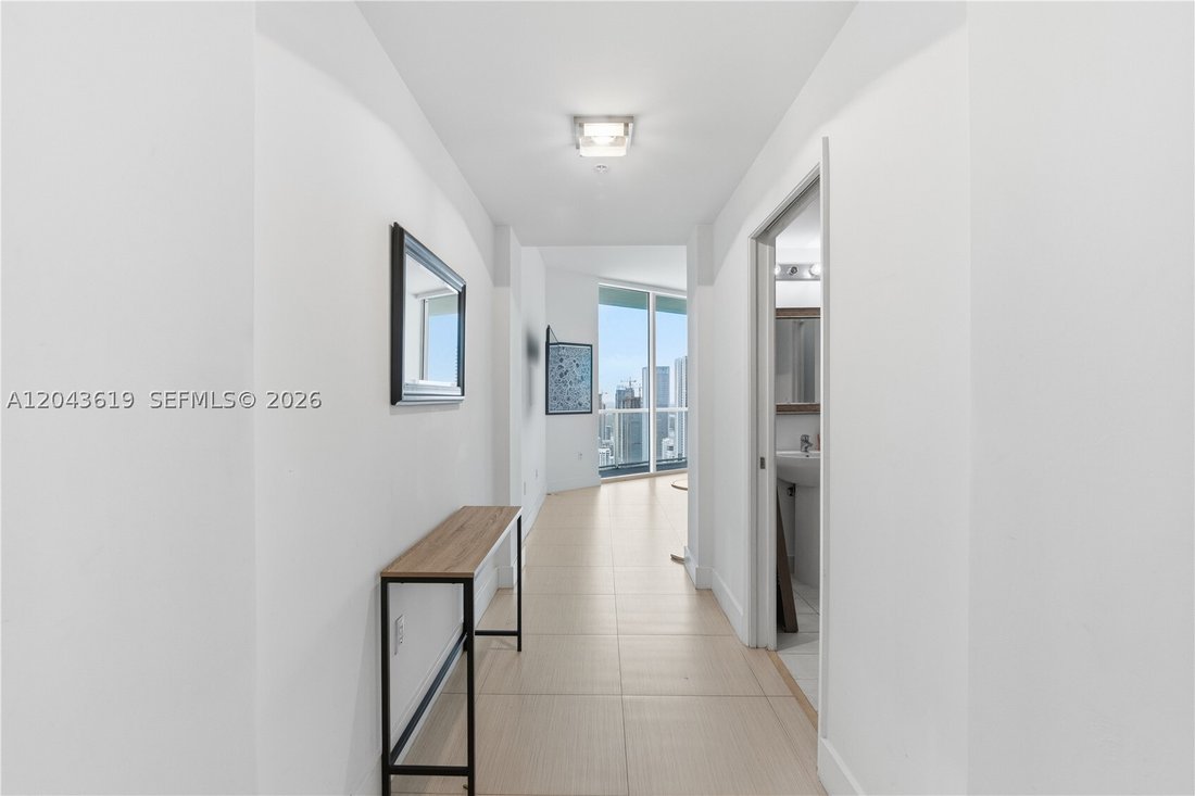 Condo in Miami, Florida, United States 3 - 18276942