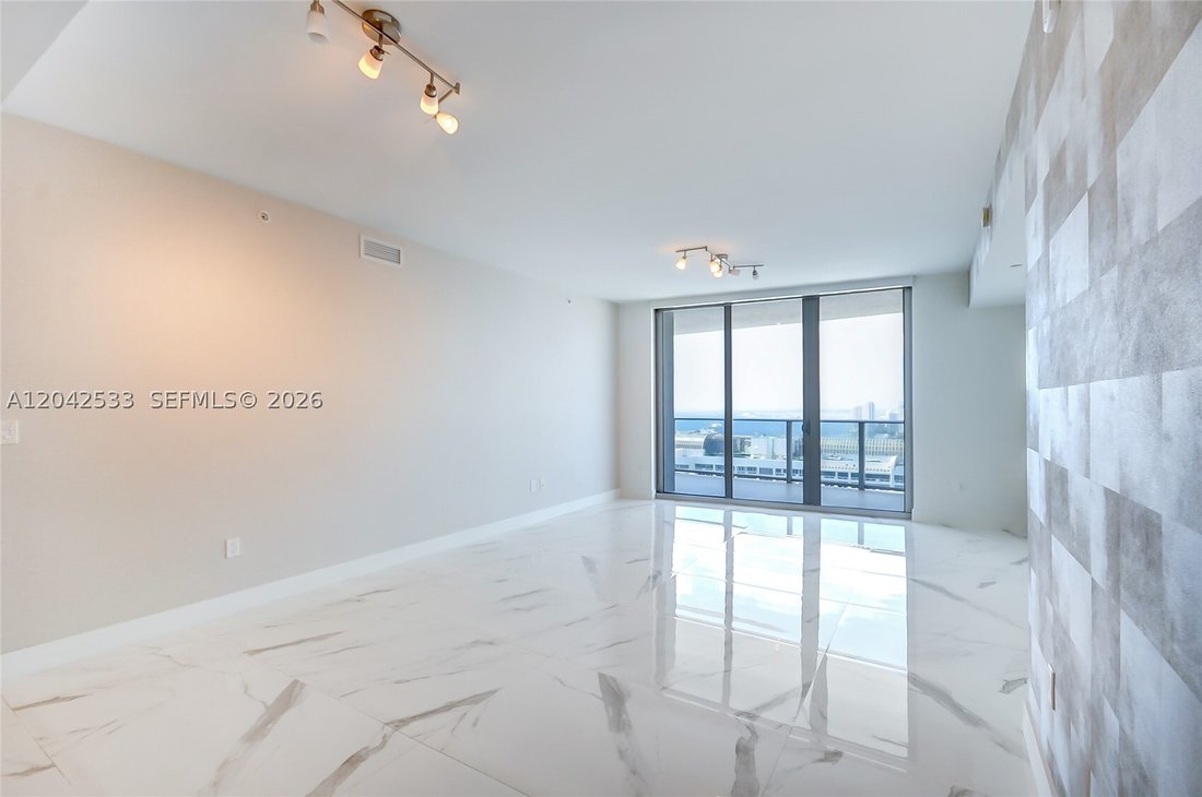 Condo in Miami, Florida, United States 5 - 18276949