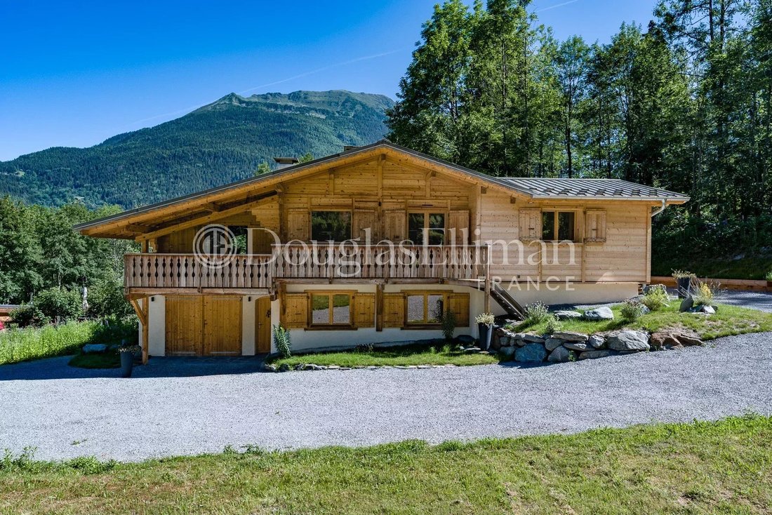 Chalet in Les Houches, Auvergne-Rhône-Alpes, France 2 - 17134237