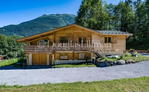 Chalet in Les Houches, Auvergne-Rhône-Alpes, France 1