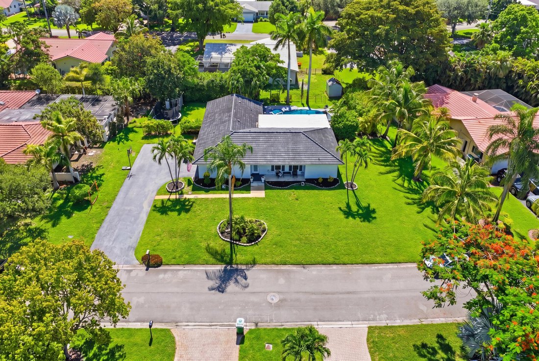 House in Coral Springs, Florida, United States 4 - 18267440
