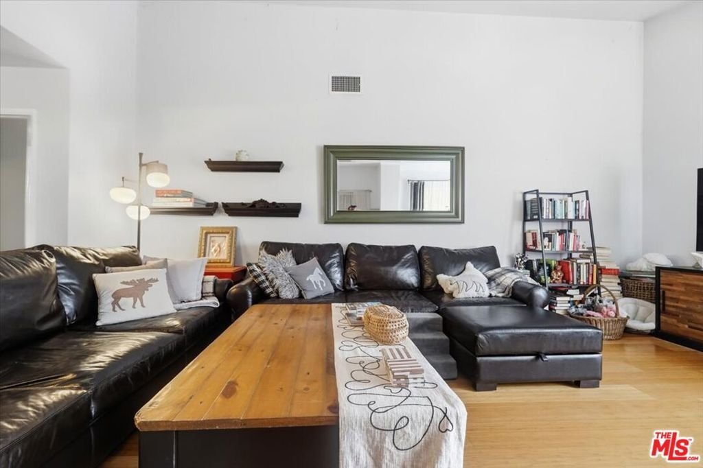House in Los Angeles, California, United States 5 - 18276940