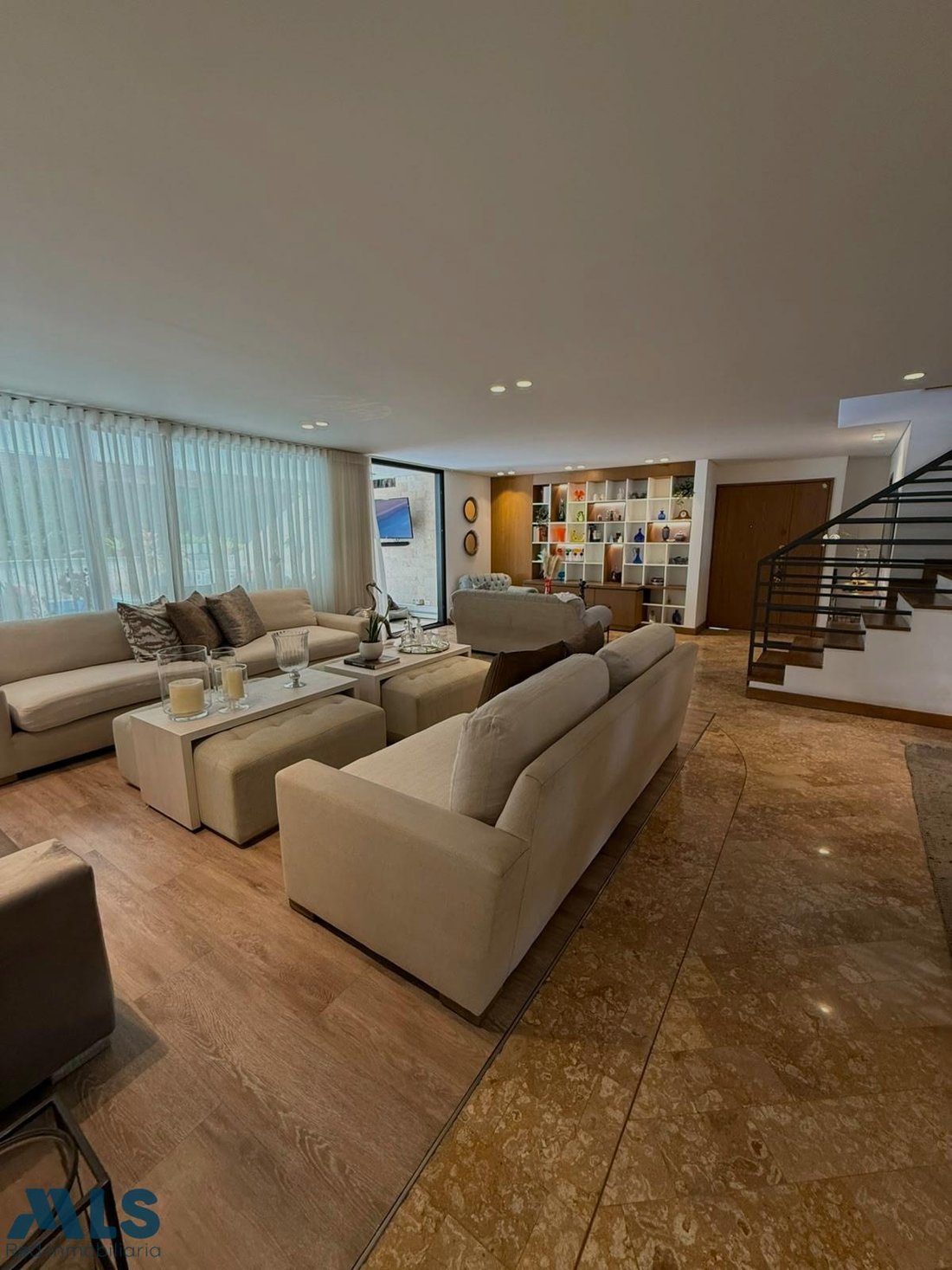 Apartment in Medellín, Antioquia, Colombia 3 - 18278267