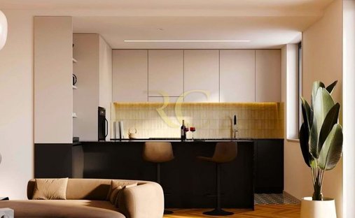 Apartment in Cedofeita, Santo Ildefonso, Se, Miragaia, Sao Nicolau e Vitoria, Porto District, Portugal 1