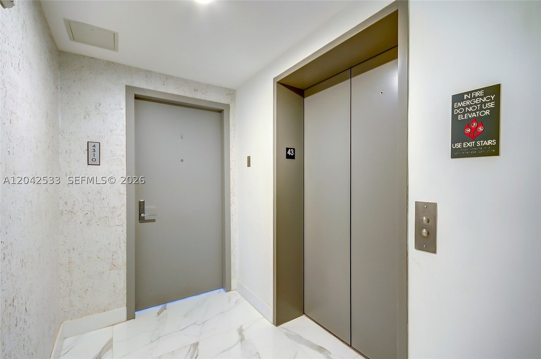 Condo in Miami, Florida, United States 2 - 18276949