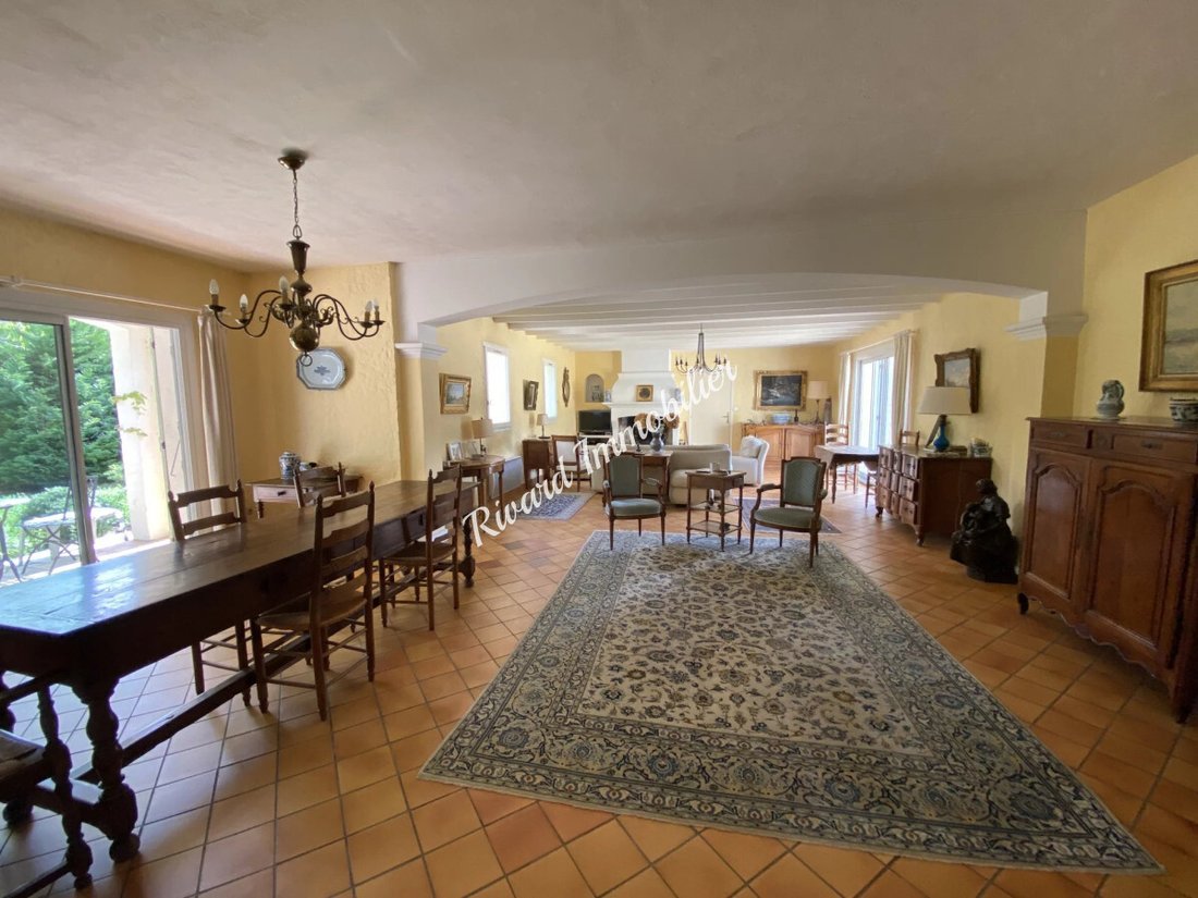 House in Cadenet, Provence-Alpes-Côte d'Azur, France 5 - 15959872