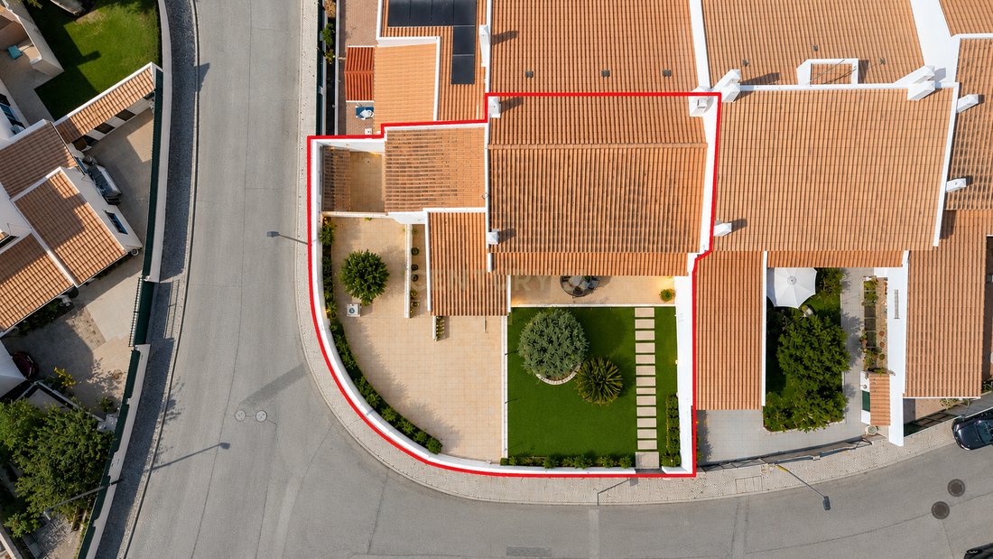 Villa in Olhos de Agua, Algarve, Portugal 1 - 16901094