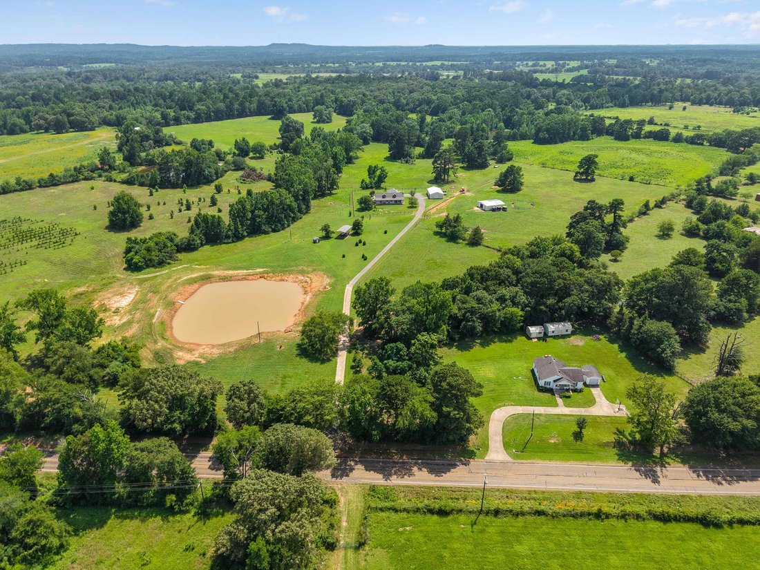 House in Gilmer, Texas, United States 4 - 18277391
