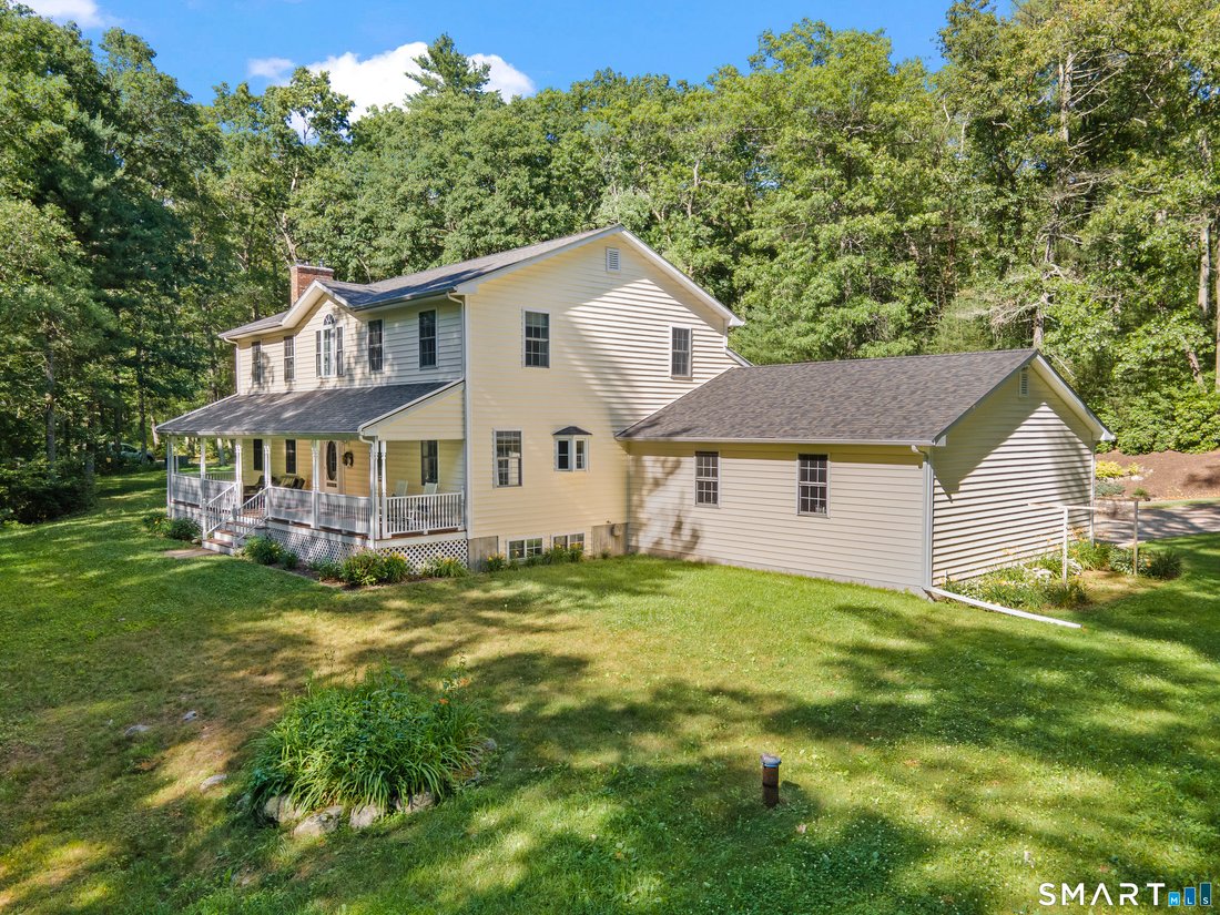 House in Killingly, Connecticut, United States 1 - 18276981