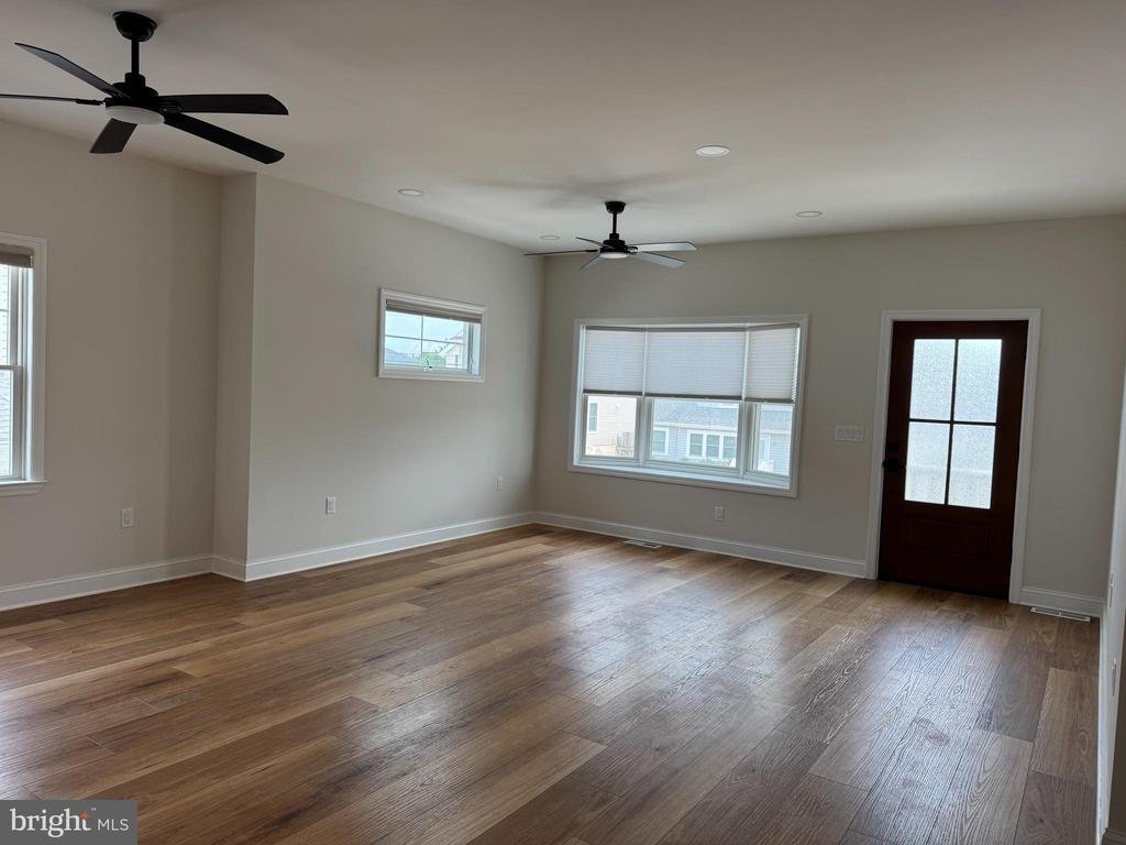 House in Ship Bottom, New Jersey, United States 4 - 18277747