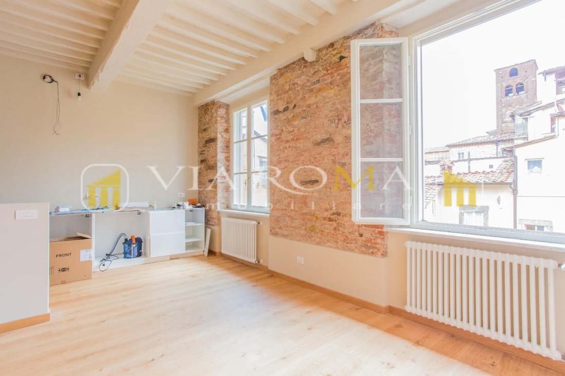 Apartment in Historic Center, Lucca, Tuscany 2 - 15864668