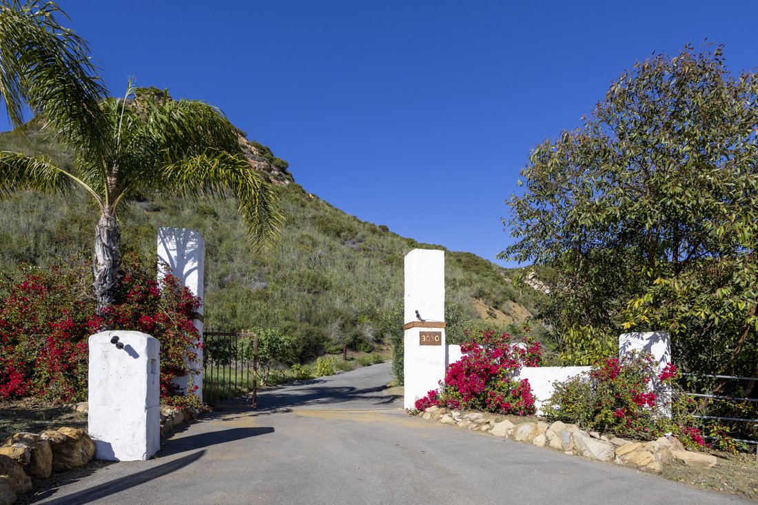 Land in Malibu, California, United States 3 - 18276758