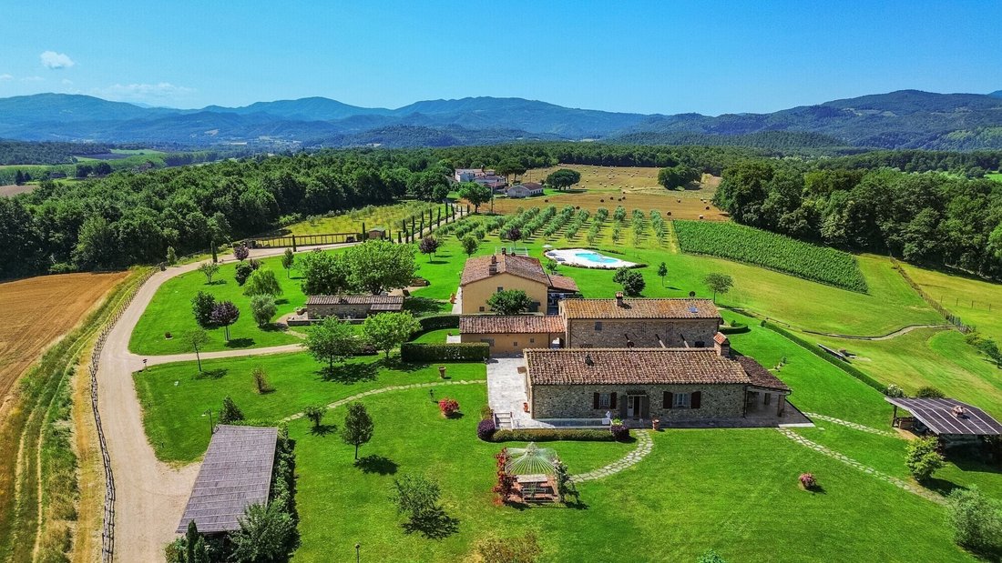 House in Scarperia e San Piero, Tuscany, Italy 2 - 18278127
