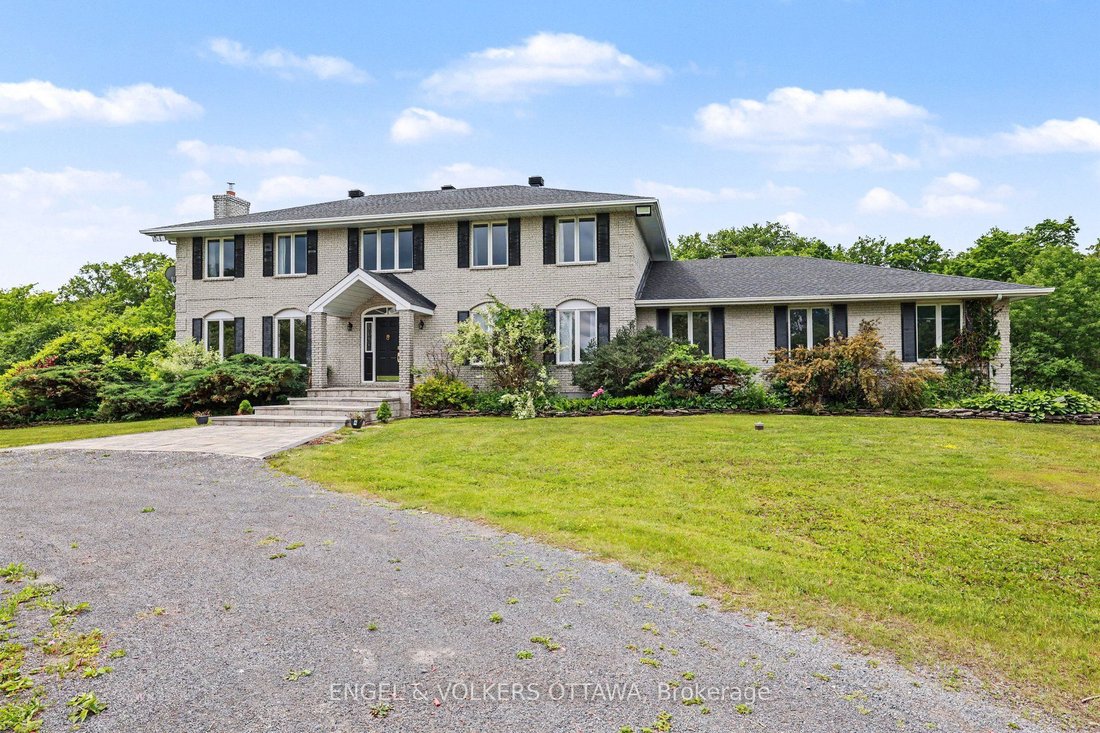 House in Ottawa, Ontario, Canada 5 - 18278566