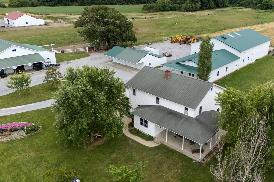 House in Belle Rive, Illinois, United States 2 - 18277434
