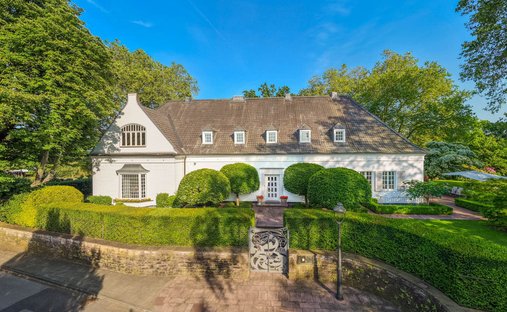 House in Meerbusch, North Rhine-Westphalia, Germany 1