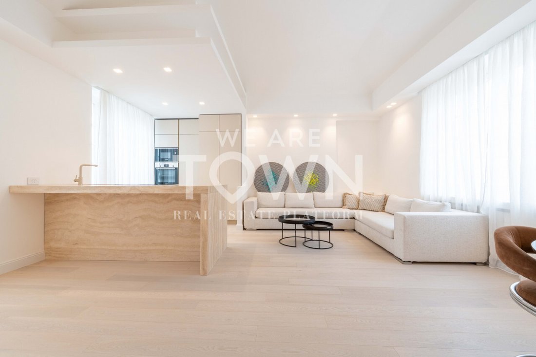 Apartment in Historic Center, Milan, Lombardy 1 - 18211510