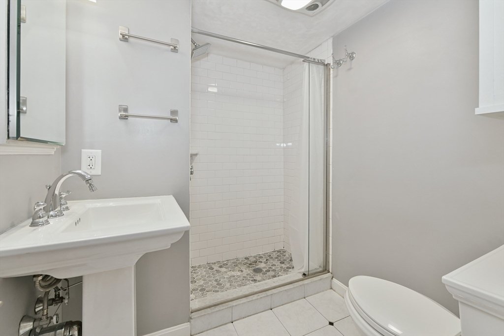 Condo in Boston, Massachusetts, United States 4 - 18278552