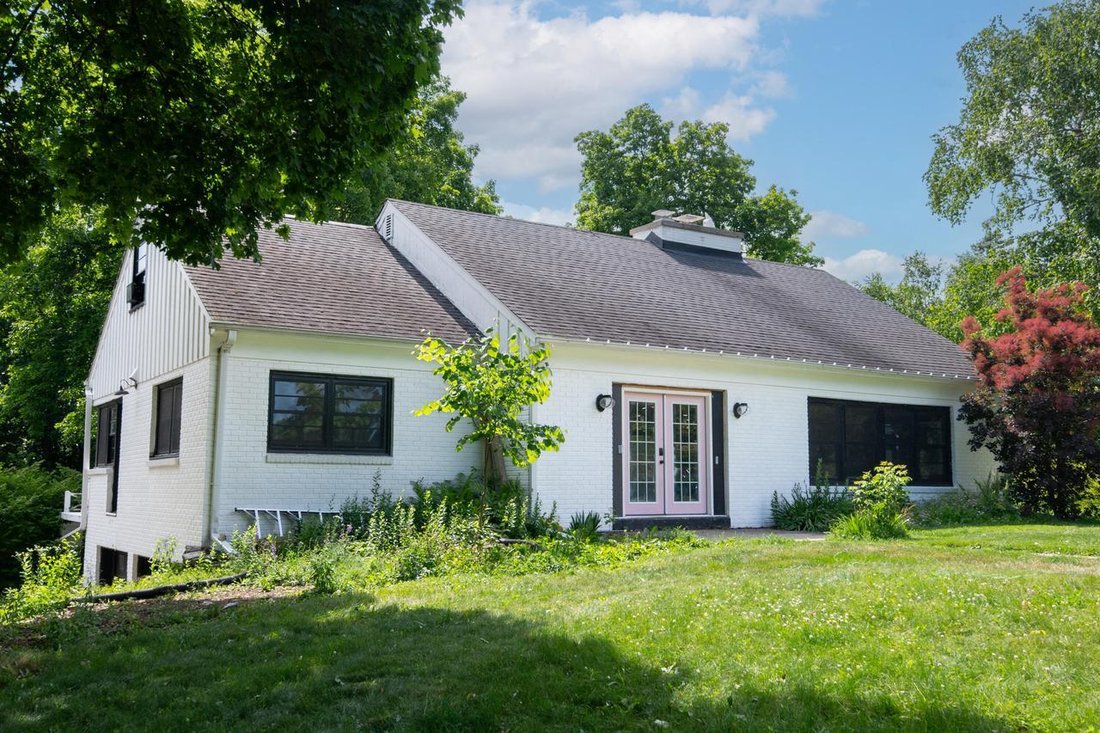 House in Brookfield, Wisconsin, United States 2 - 18276858