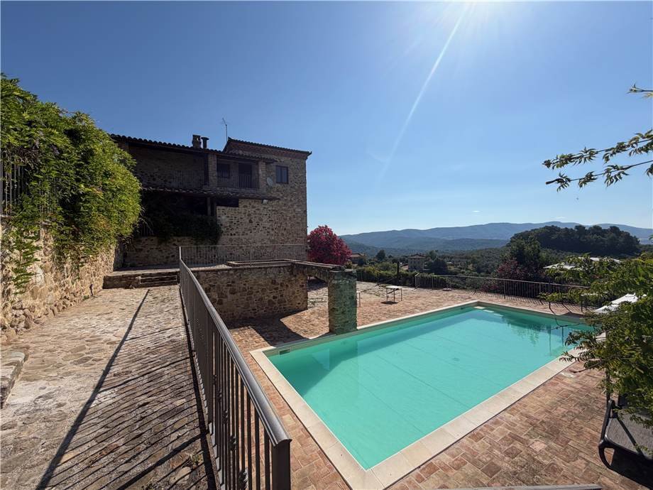 Casa di campagna a Collazzone, Umbria, Italia 3 - 18278044
