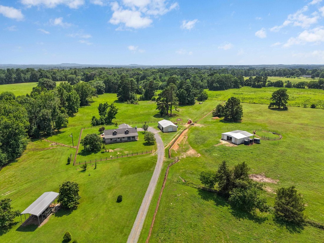 House in Gilmer, Texas, United States 3 - 18277391