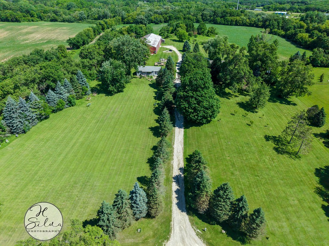 House in Woodstock, Illinois, United States 1 - 18277400