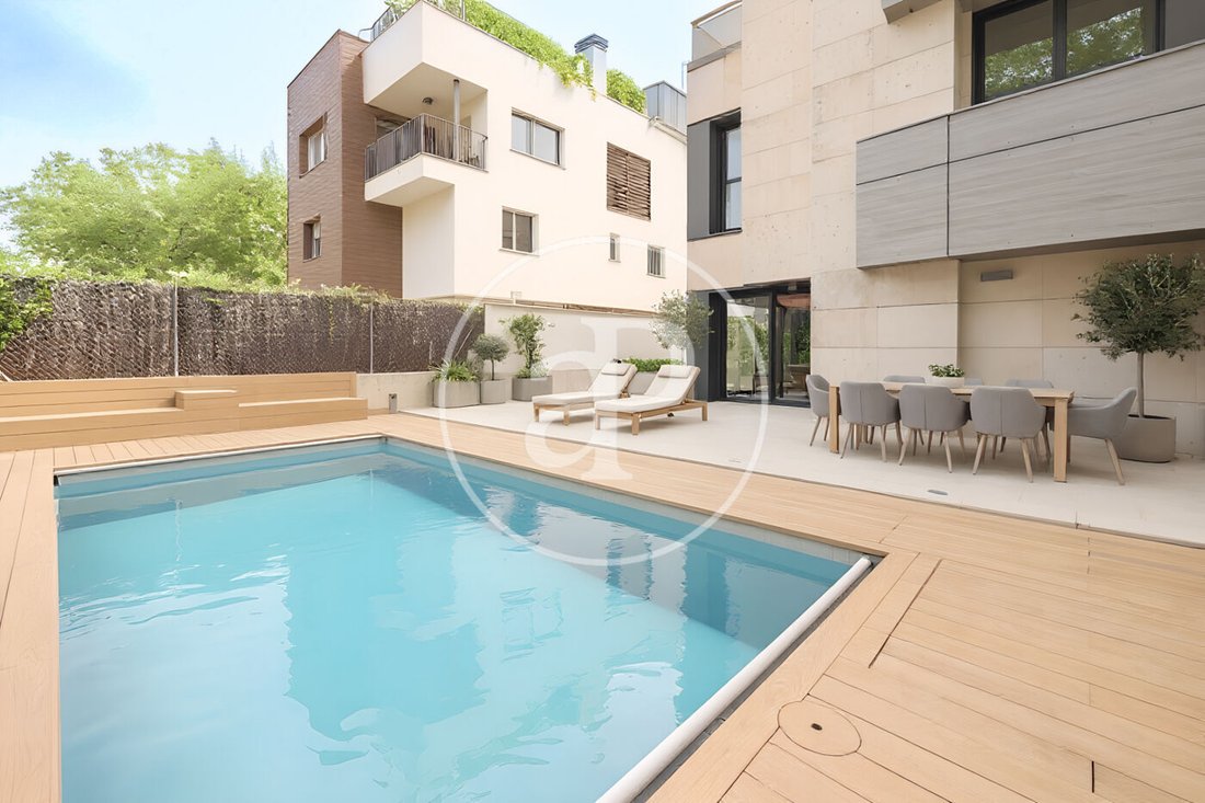 Villa in Ciudad Lineal, Madrid, Spain 1 - 17735981