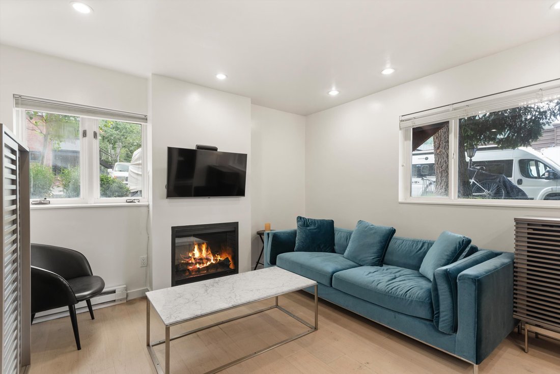 Condo in Aspen, Colorado, United States 2 - 18278158