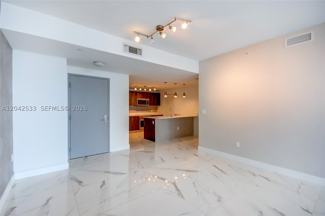 Condo in Miami, Florida, United States 4 - 18276949
