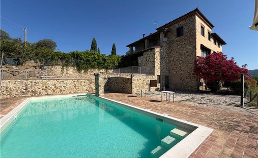 Casa di campagna a Collazzone, Umbria, Italia 1