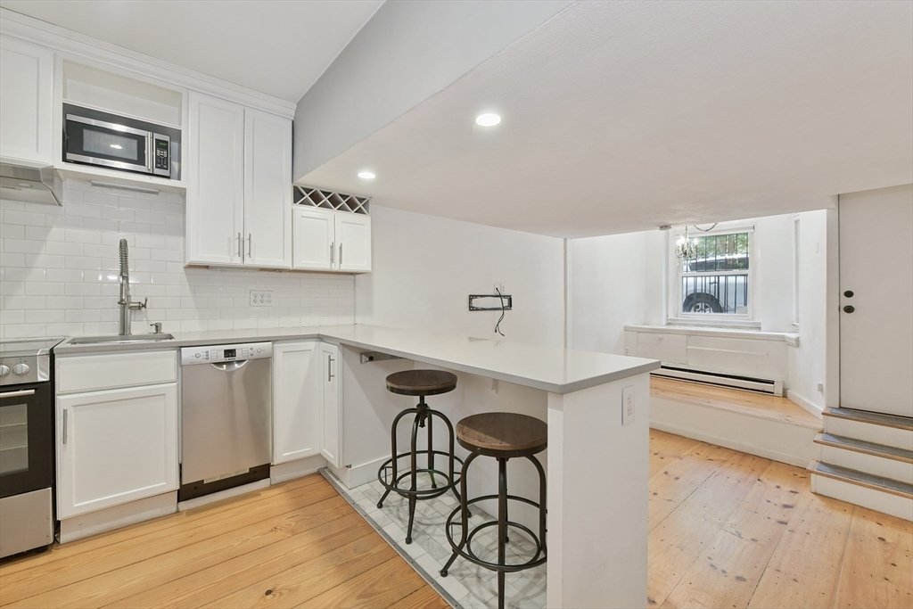Condo in Boston, Massachusetts, United States 1 - 18278552