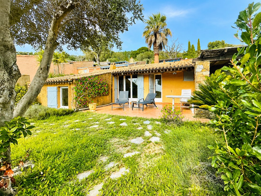 House in La Londe-les-Maures, Provence-Alpes-Côte d'Azur, France 3 - 17771879