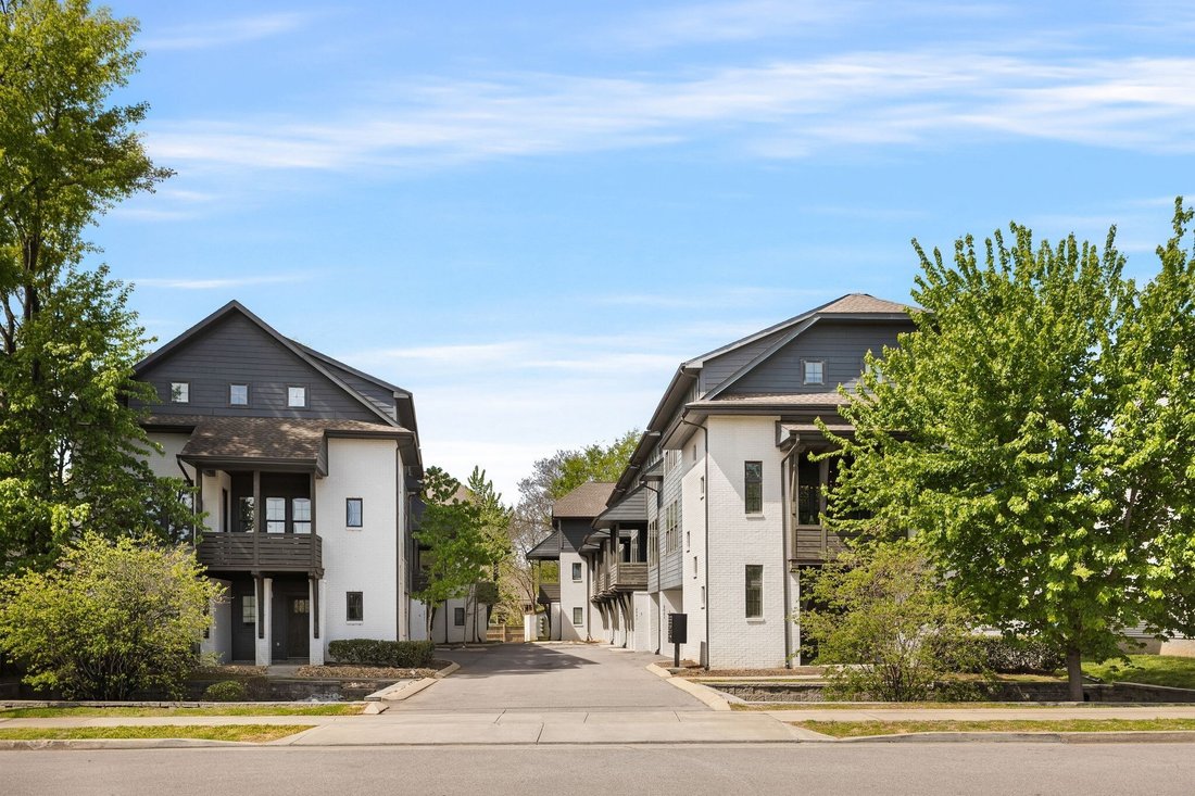 Co Op in Nashville, Tennessee, United States 3 - 18277336