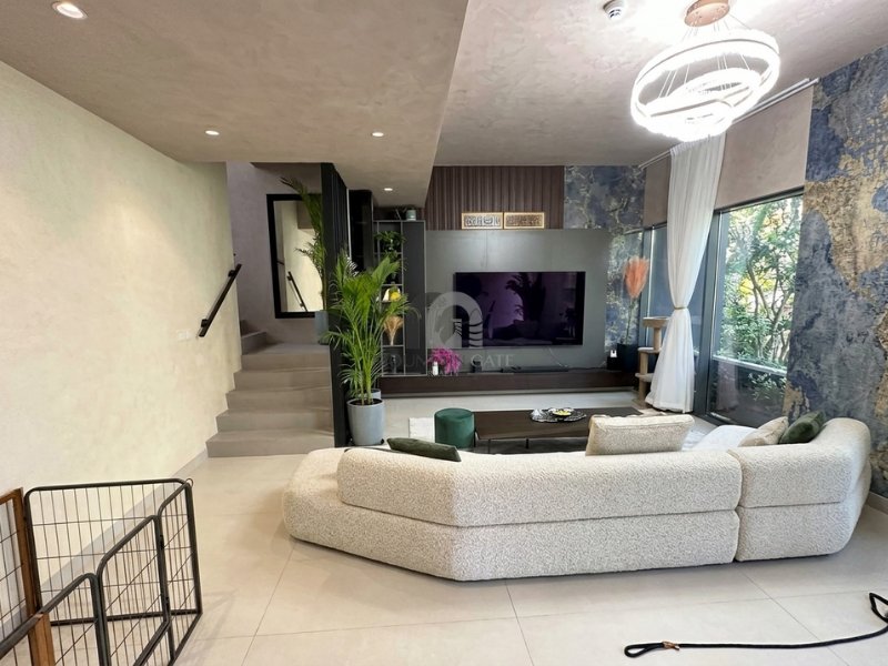 Townhouse in Al Suyoh Suburb, Sharjah Emirate, United Arab Emirates 1 - 18277008