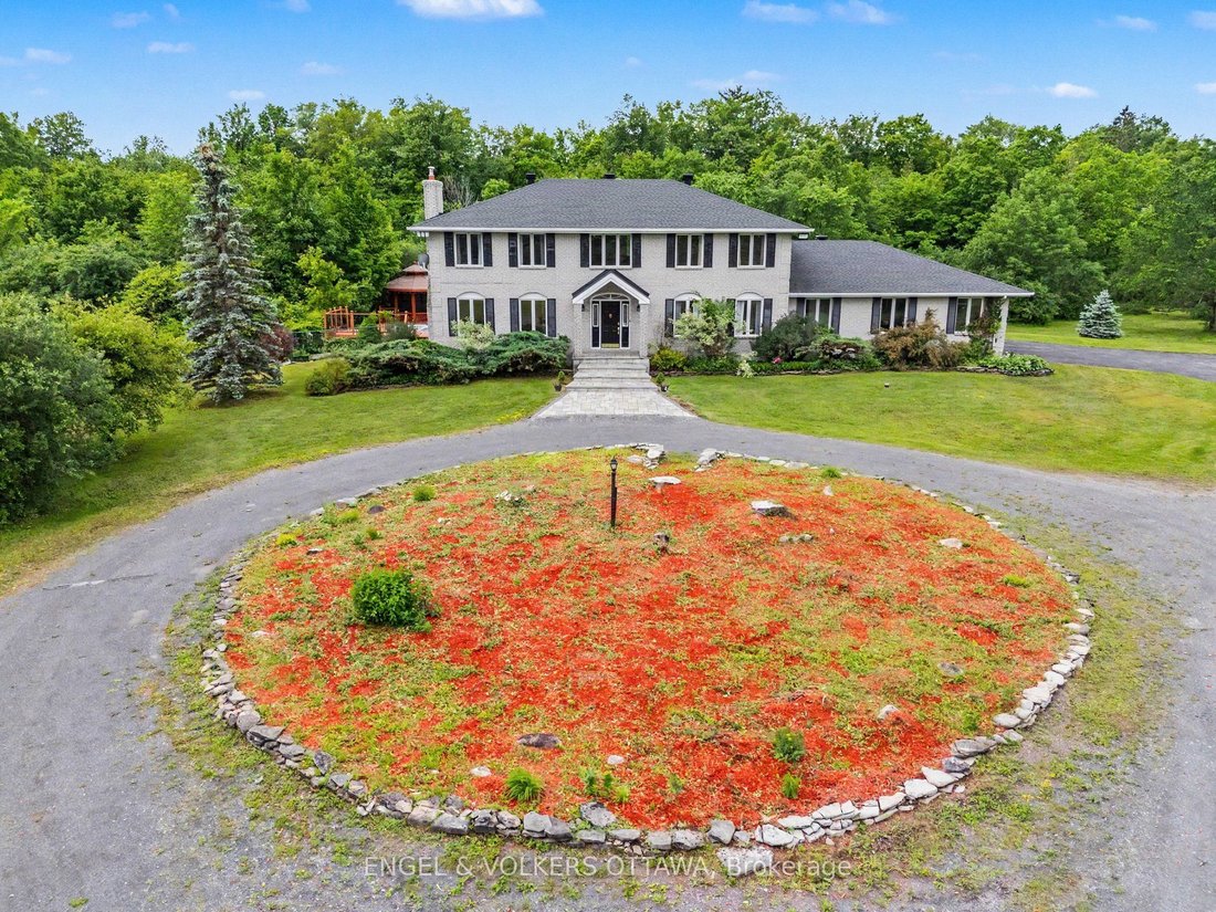 House in Ottawa, Ontario, Canada 4 - 18278566