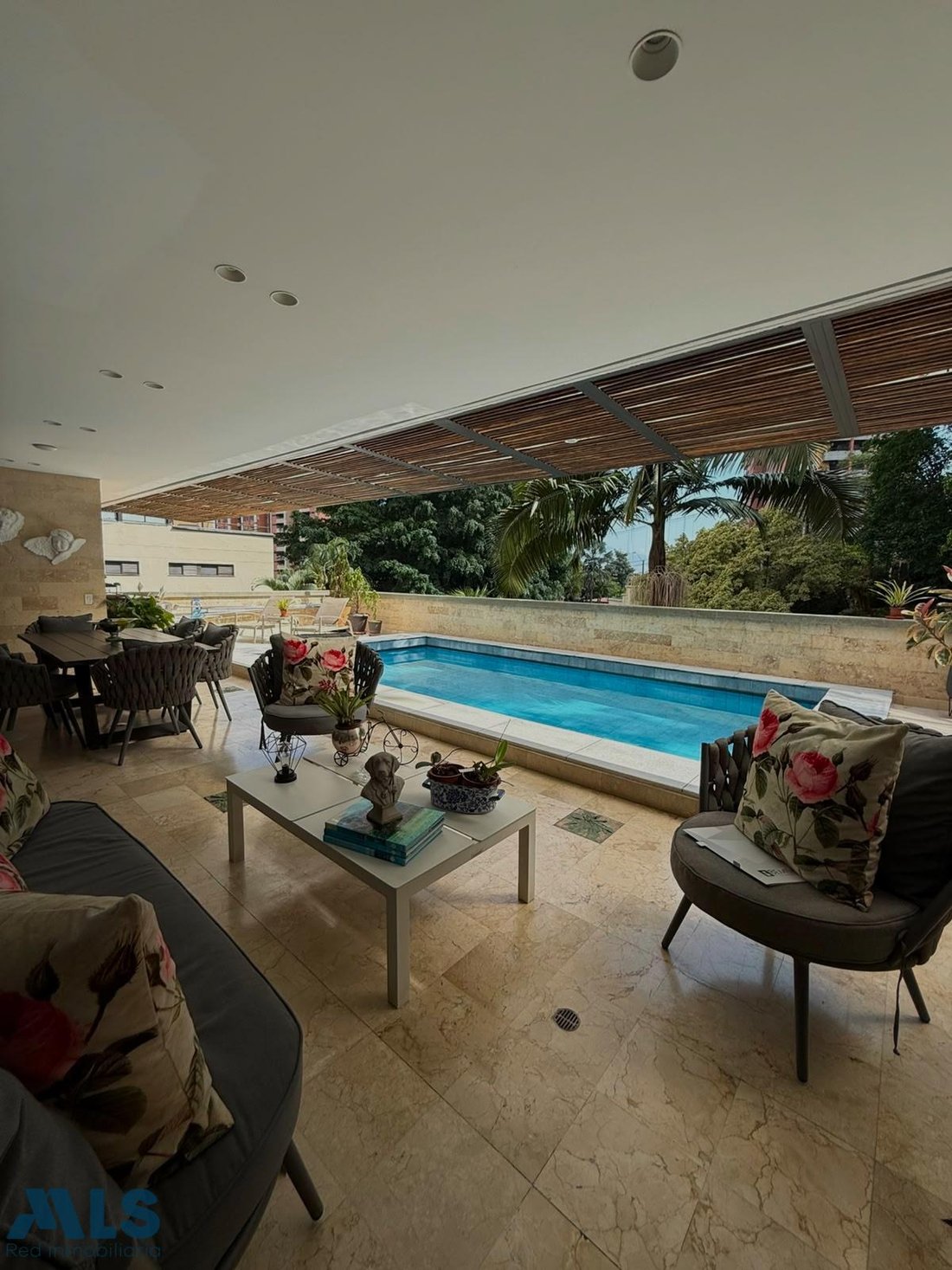 Apartment in Medellín, Antioquia, Colombia 2 - 18278267