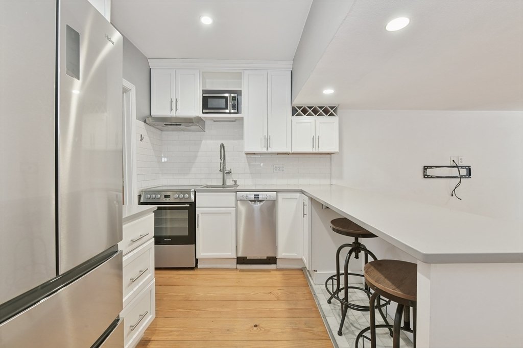 Condo in Boston, Massachusetts, United States 2 - 18278552