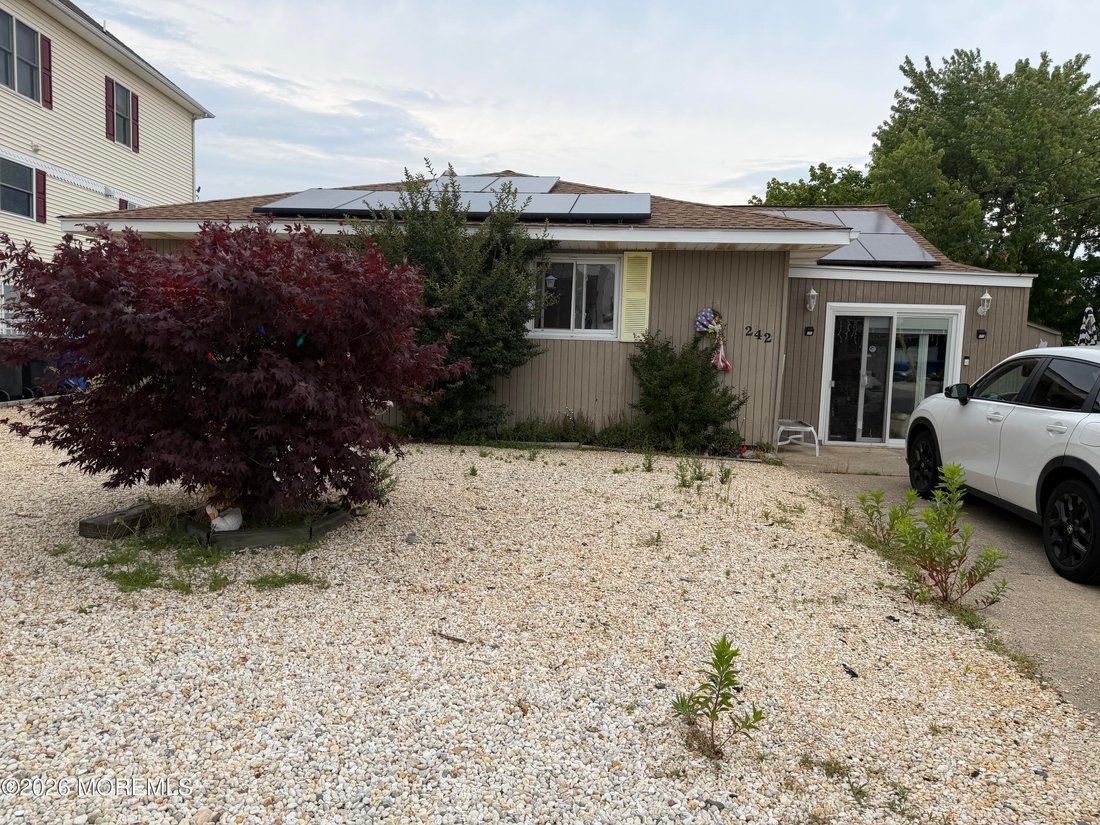 House in Toms River, New Jersey, United States 2 - 18276813