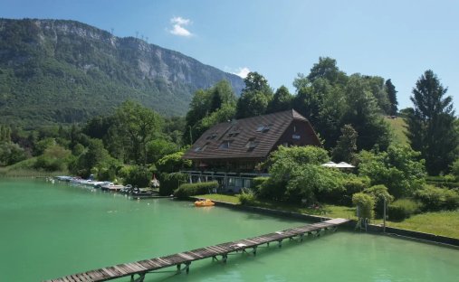 Estate in Aiguebelette-le-Lac, Auvergne-Rhône-Alpes, France 1