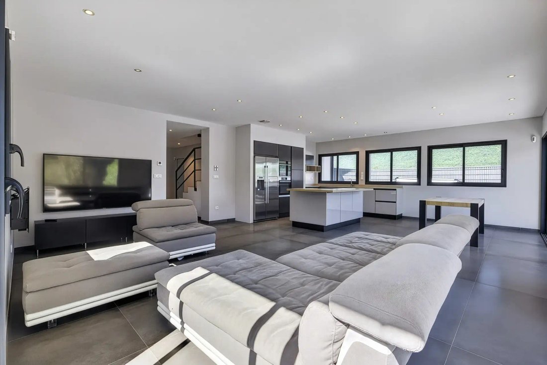 Villa in Sonnaz, Auvergne-Rhône-Alpes, France 4 - 18069997