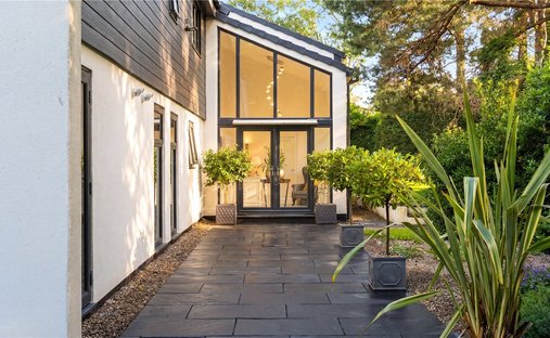 Haus in Alwoodley, Leeds, England 1