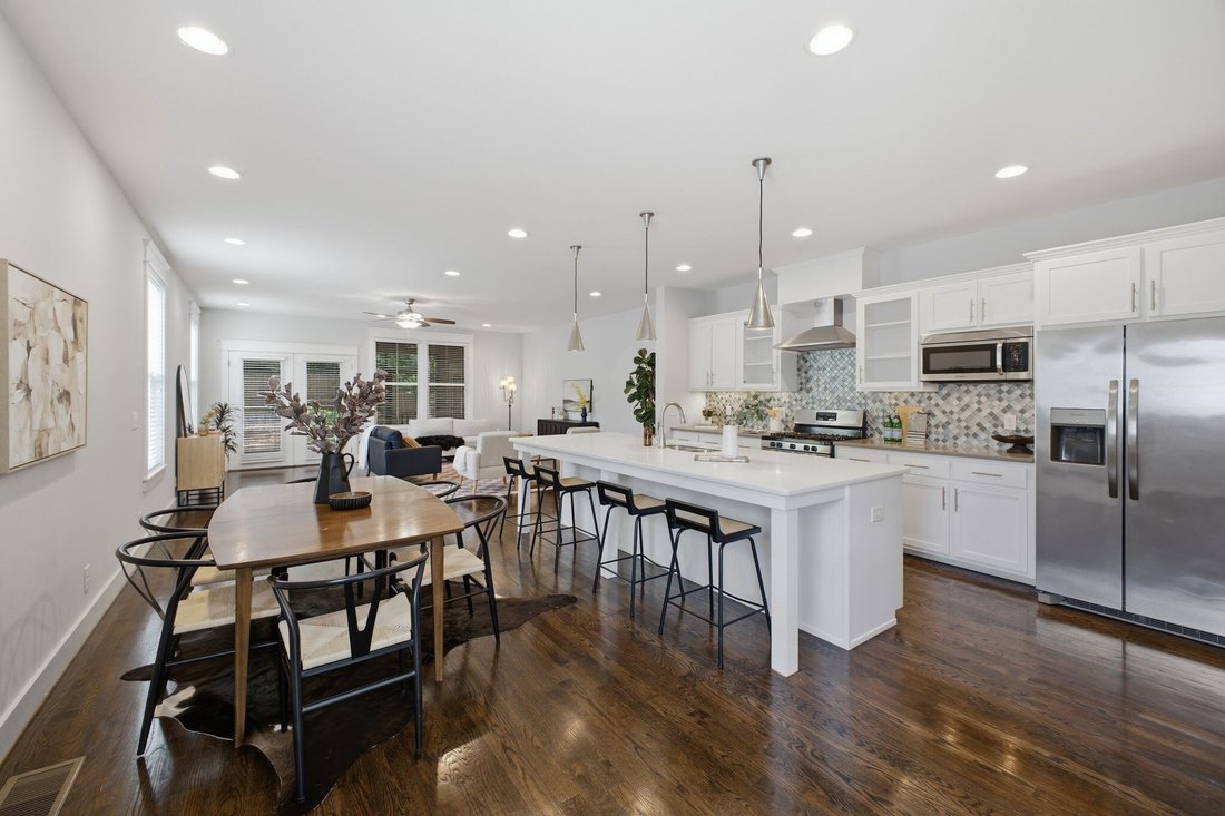 Co Op in Nashville, Tennessee, United States 2 - 18277295