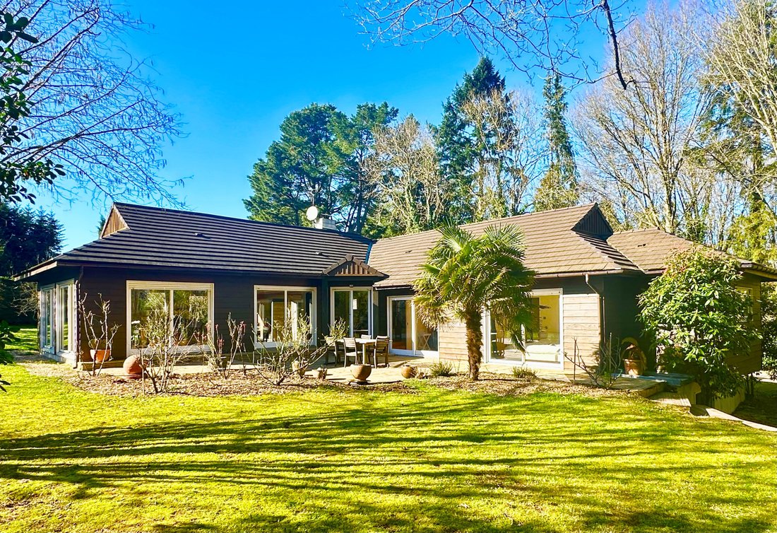 House in La Chapelle-sur-Erdre, Pays de la Loire, France 1 - 17388804