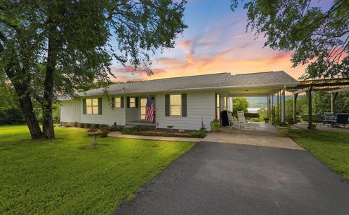 House in Clinton, Arkansas, United States 1