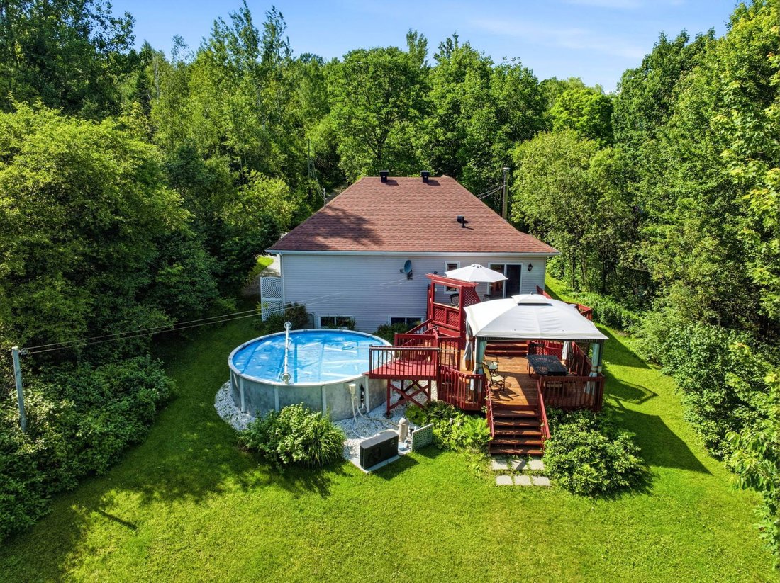 House in Ascot Corner, Quebec, Canada 2 - 18278558
