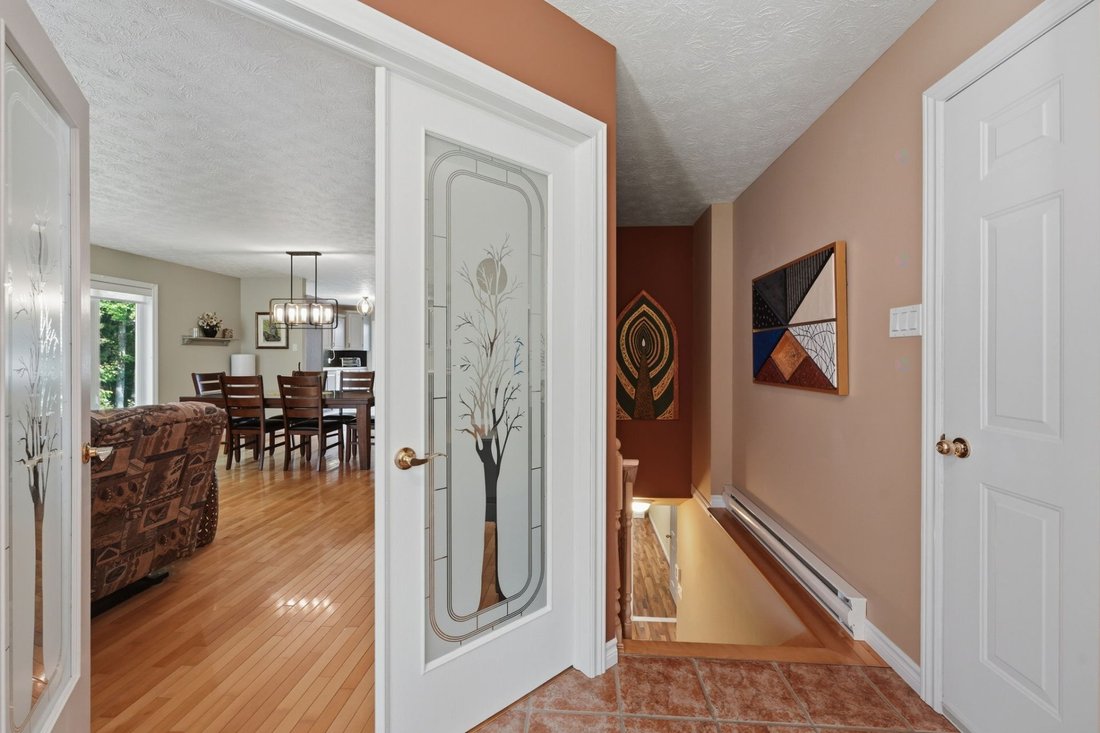 House in Ascot Corner, Quebec, Canada 5 - 18278558