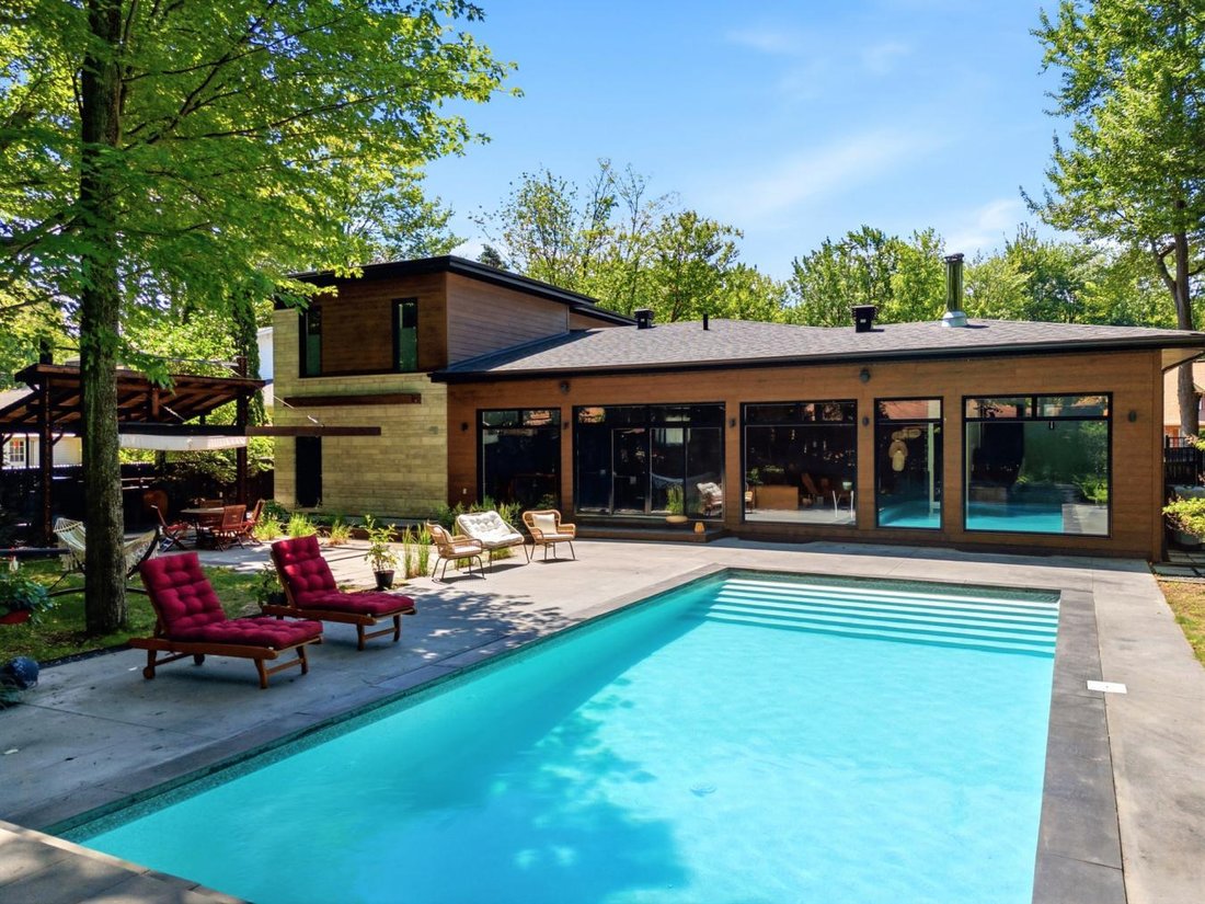 House in Sainte-Julie, Quebec, Canada 2 - 18278365