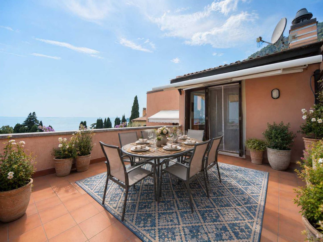 Apartment in Garda, Veneto, Italy 2 - 18278599