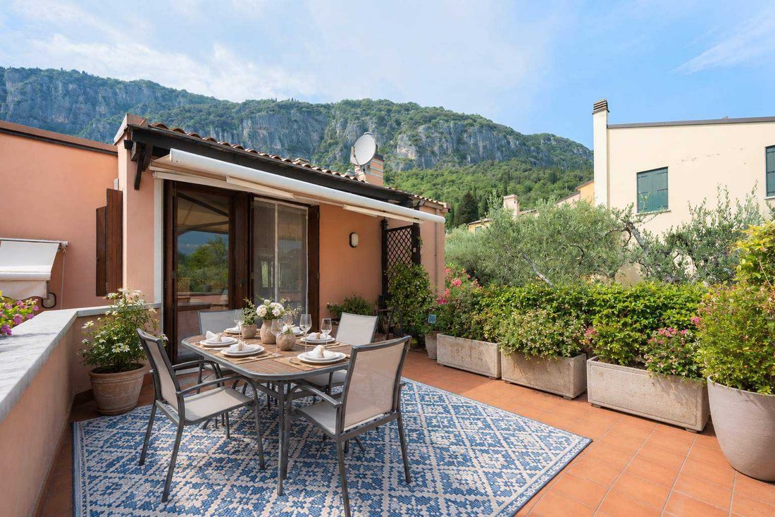 Apartment in Garda, Veneto, Italy 3 - 18278599